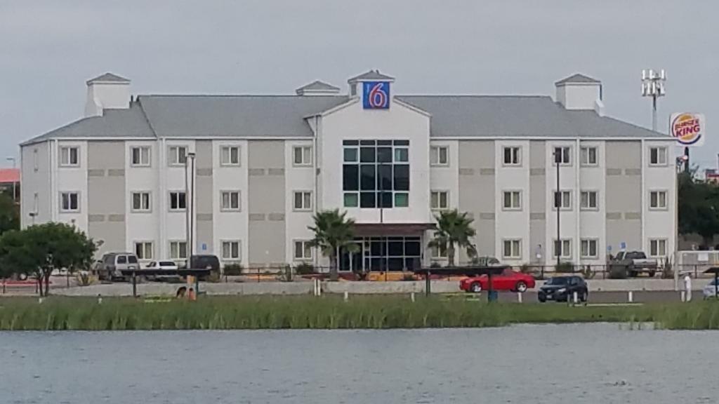 Motel 6-Eagle Pass, Tx - Lakeside Экстерьер фото